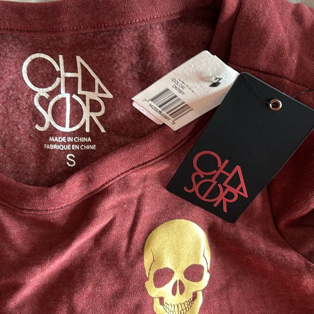 Chaser Skull Sweatshirt Size Small in Dark Raspberry NWT - Picture 4 of 5